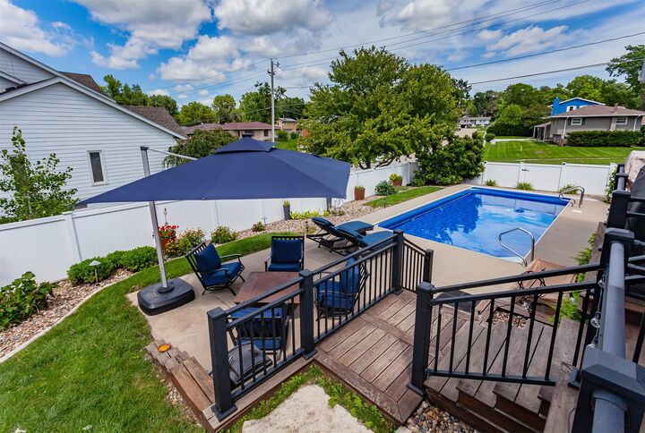 Property Photo:  7005 Sheridan Circle  IA 50322 