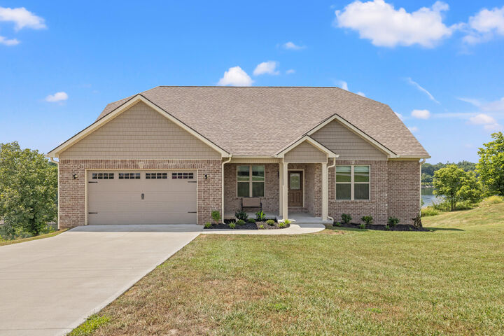 Property Photo: 1830 Hunter Drive KY 40444