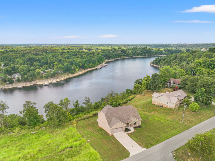 Property Photo:  1830 Hunter Drive  KY 40444 