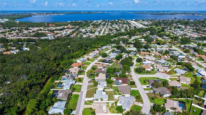 Property Photo:  6804 23rd Avenue W  FL 34209 