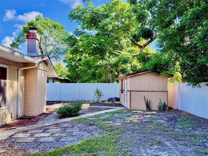 Property Photo: 435 Andes Avenue FL 32807