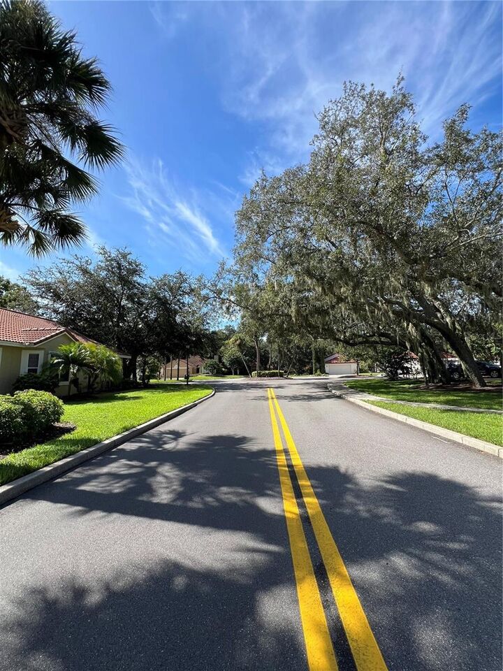 Property Photo: 1159 E Winged Foot Circle FL 32708