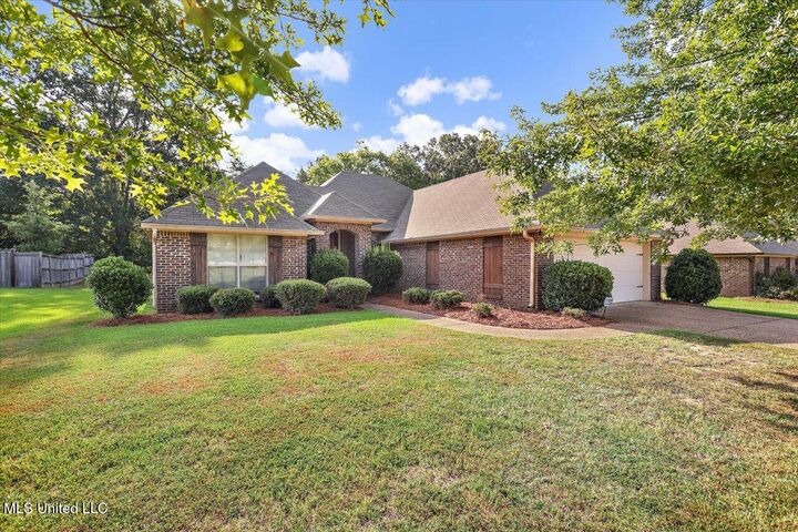 Property Photo:  151 Milhouse Drive  MS 39110 
