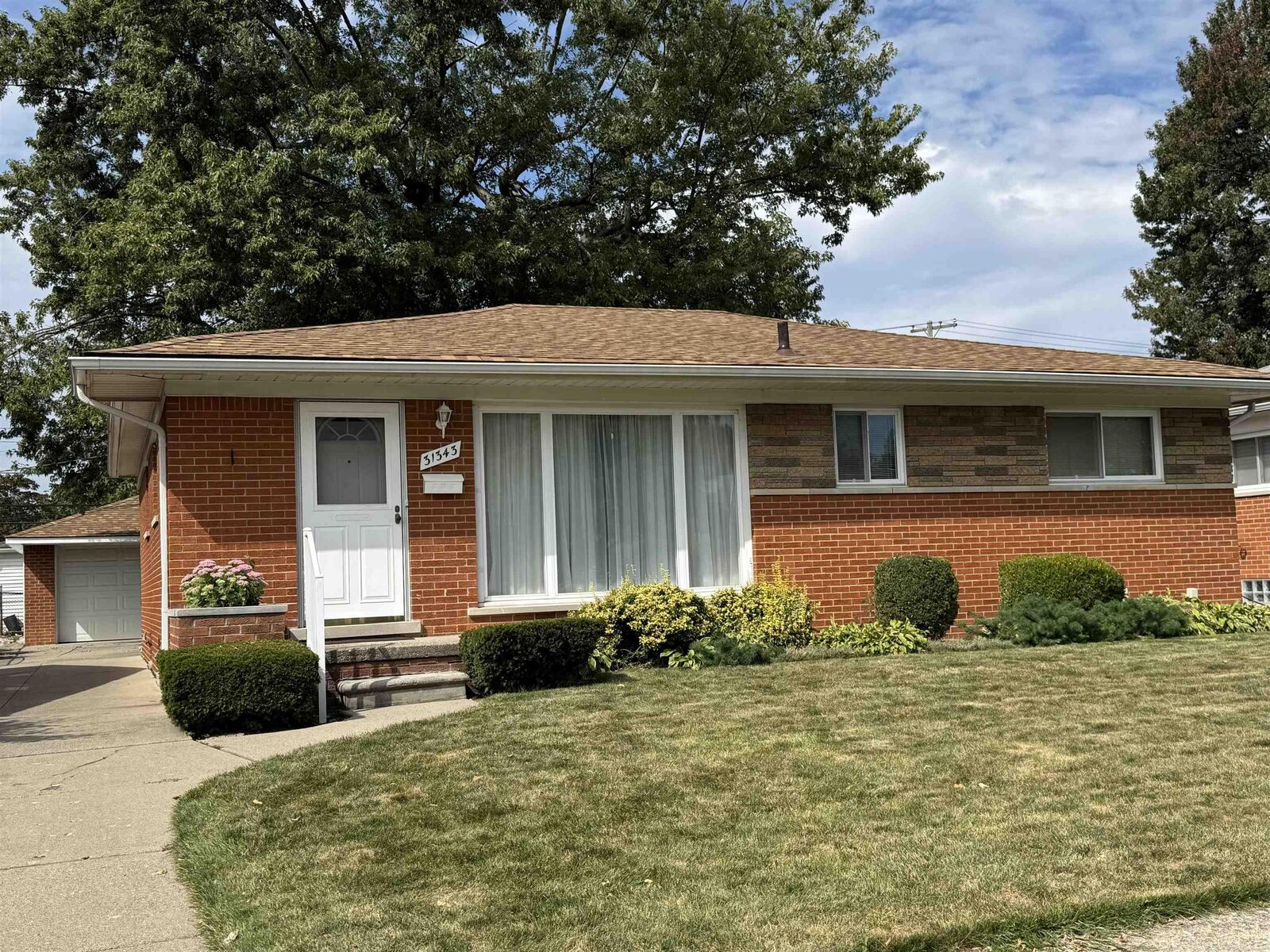 Property Photo: 31343 W Wind Dr Drive MI 48026