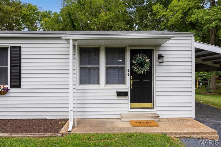 Property Photo: 44 Apple Tree Lane IL 62221