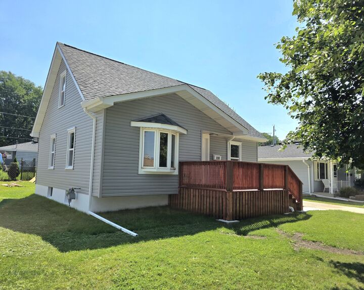 Property Photo:  800 S 111th Pl  WI 53214 