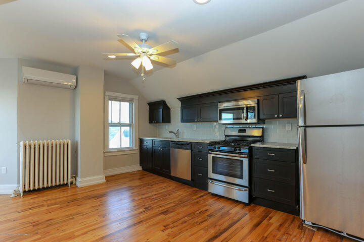 Property Photo:  6 3rd Avenue 5  NJ 07716 