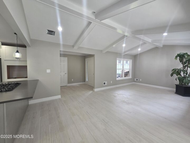 Property Photo:  7 Ventnor Drive  NJ 08831 