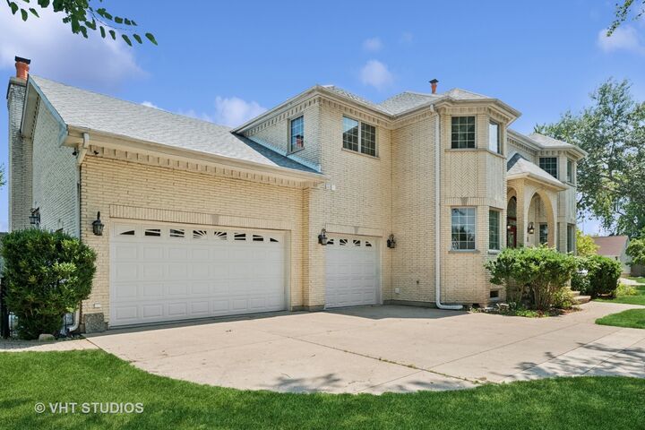 Property Photo:  4858 W Chase Avenue  IL 60712 