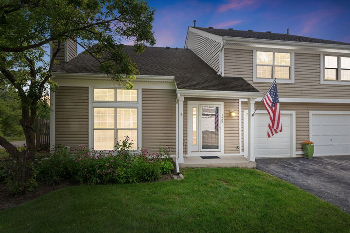Property Photo:  1422 N Knollwood Drive  IL 60067 