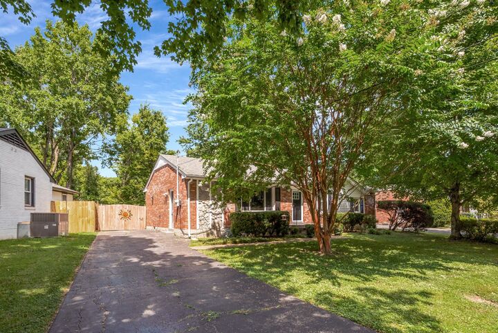 Property Photo:  612 Dunston Dr  TN 37211 