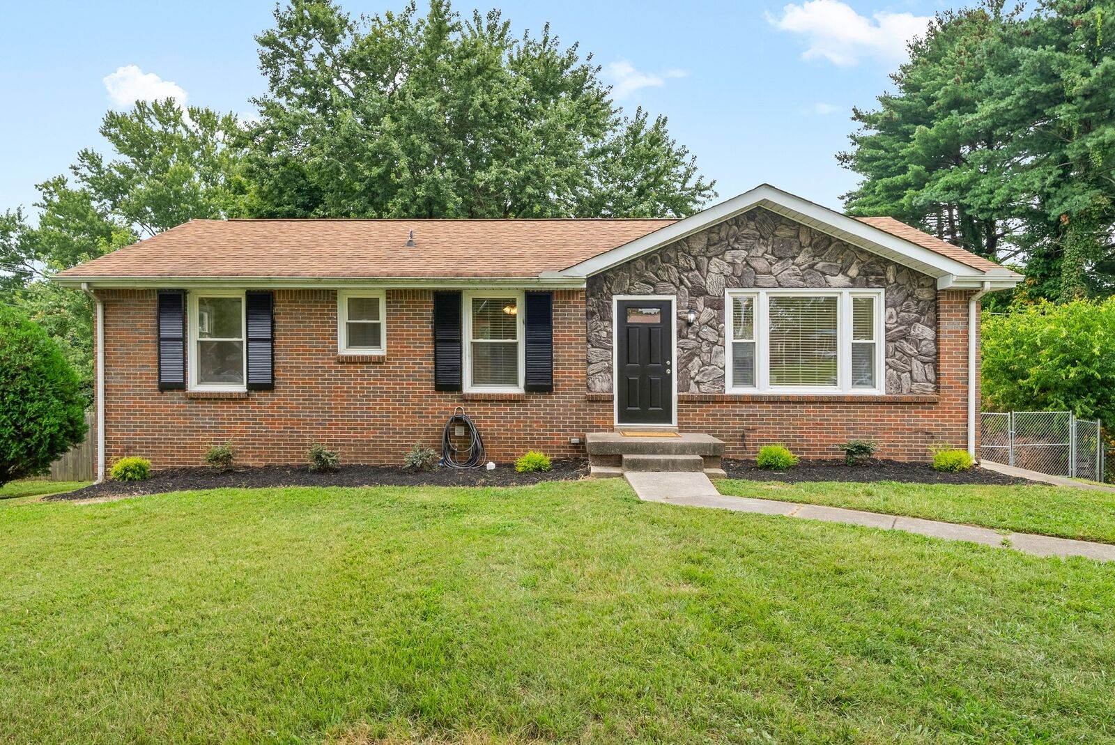 Property Photo: 173 Taft Dr TN 37042