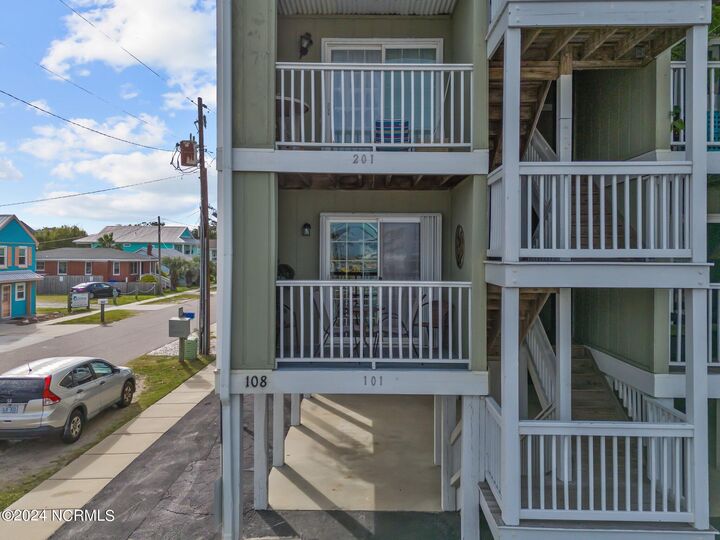Property Photo: 108 S Lake Park Boulevard Unit 101 NC 28428