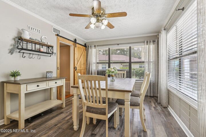 Property Photo: 7931 Cezanne Drive N FL 32221