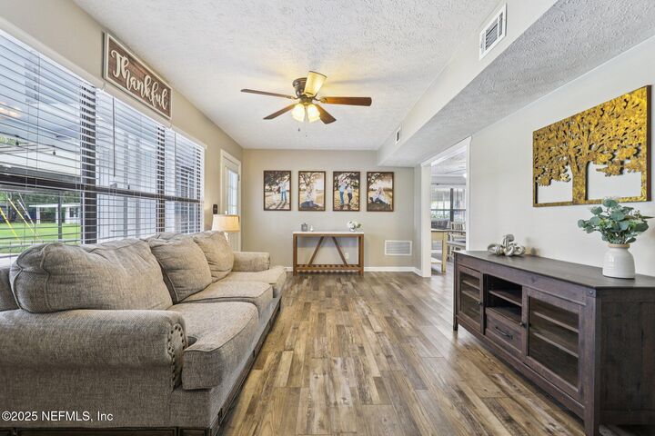 Property Photo:  7931 Cezanne Drive N  FL 32221 
