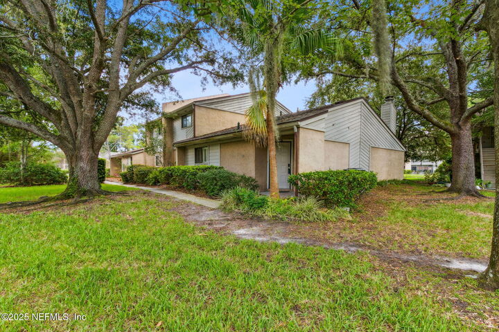 Property Photo: 3801 Crown Point Road 3114 FL 32257