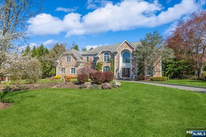 Property Photo:  6 Lone Cedar Way  NJ 07675 