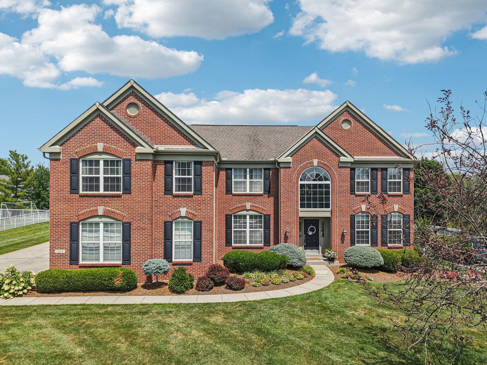 Property Photo: 1870 Farmhouse Way KY 41042
