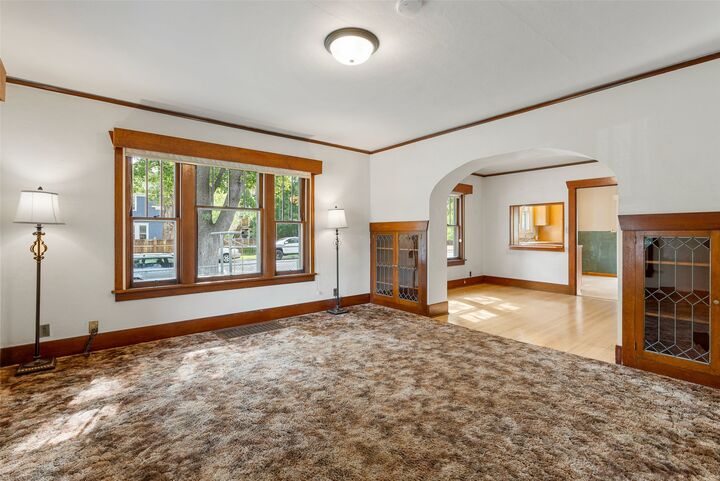 Property Photo: 601 S 4th Street W MT 59801