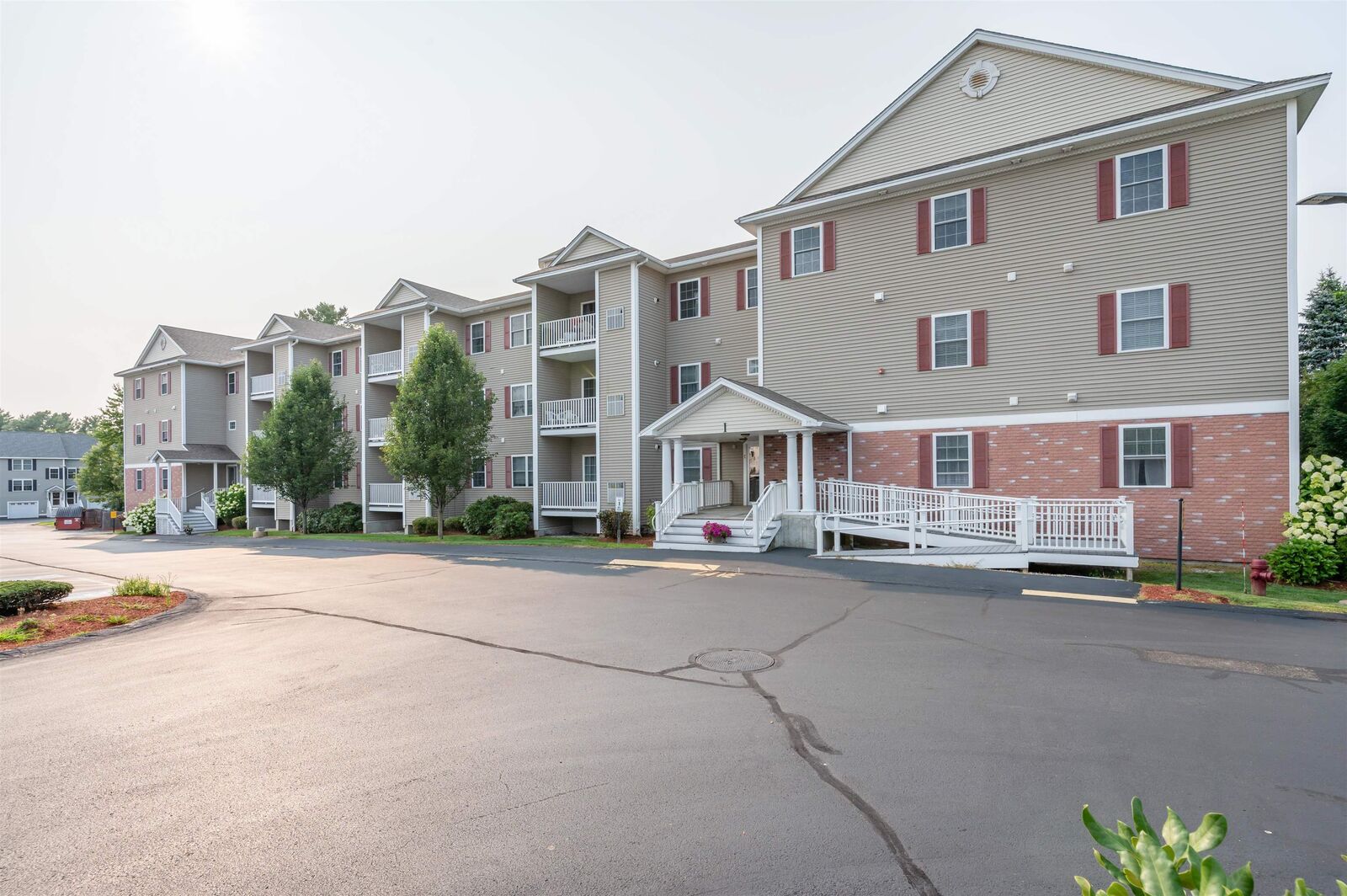 Property Photo:  65 Fordway Extension  NH 03038 