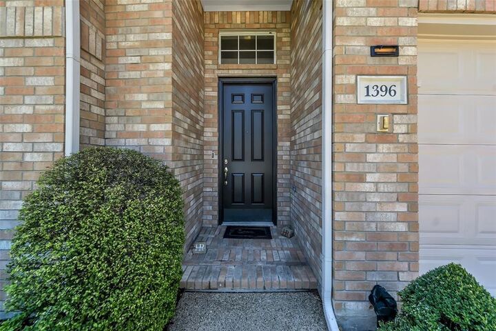 Property Photo: 1396 Sagebrook Drive TX 75069