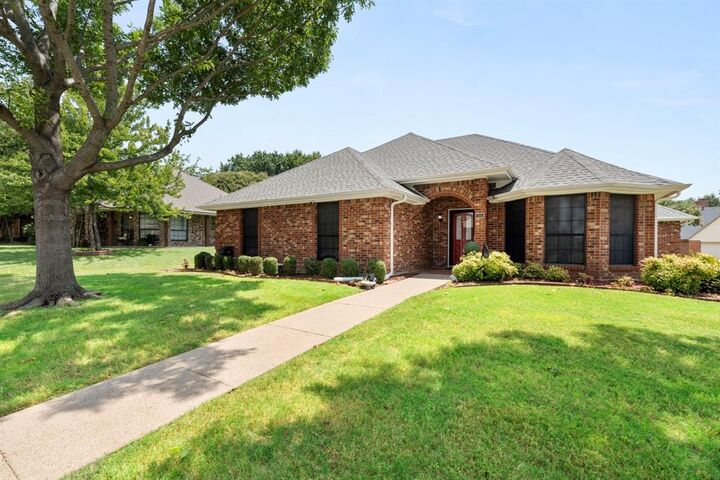 Property Photo: 106 Indian Hills Drive TX 75165