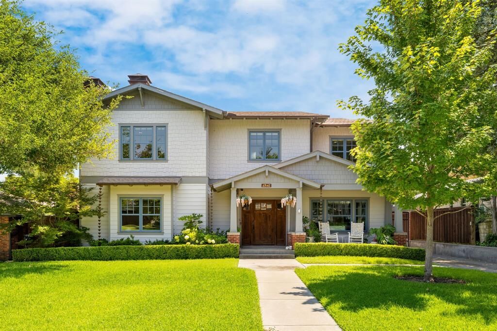 Property Photo: 6842 Merrilee Lane TX 75214
