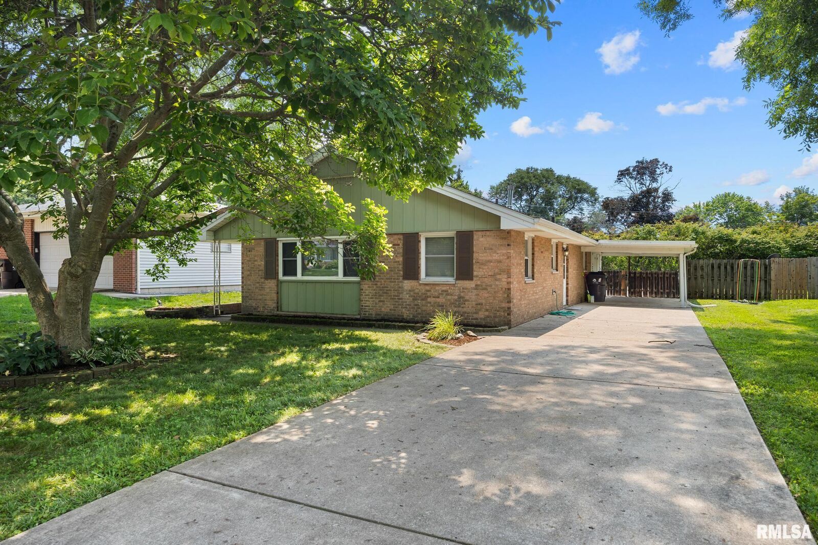 Property Photo:  620 W Mount Hawley Terrace  IL 61615 