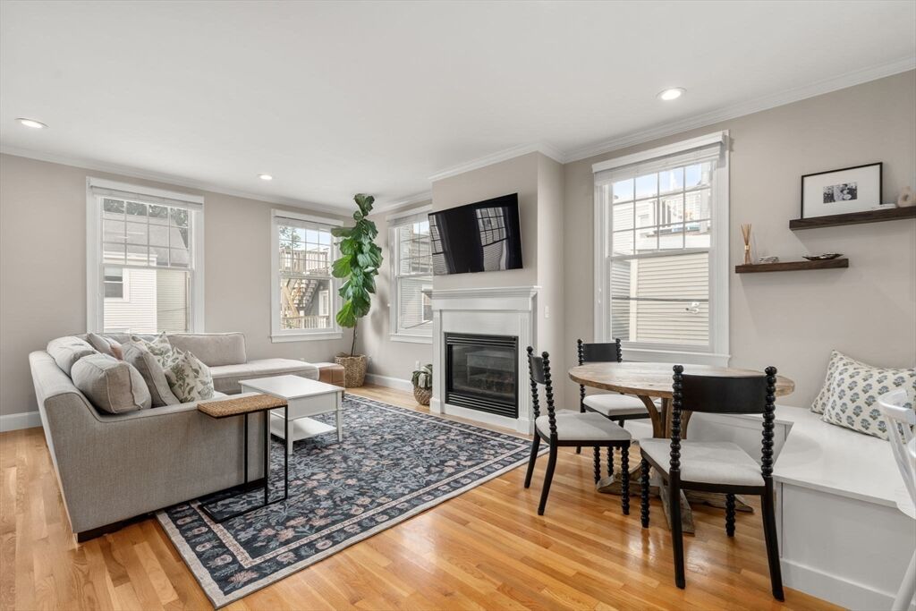 Property Photo:  82 School St 3  MA 02129 
