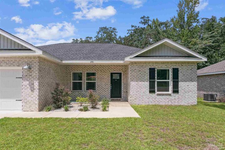 Property Photo: 296 Park Ln FL 32536