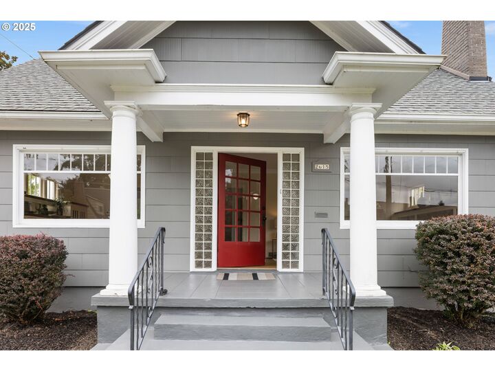 Property Photo: 2615 NE 63rd Ave OR 97213