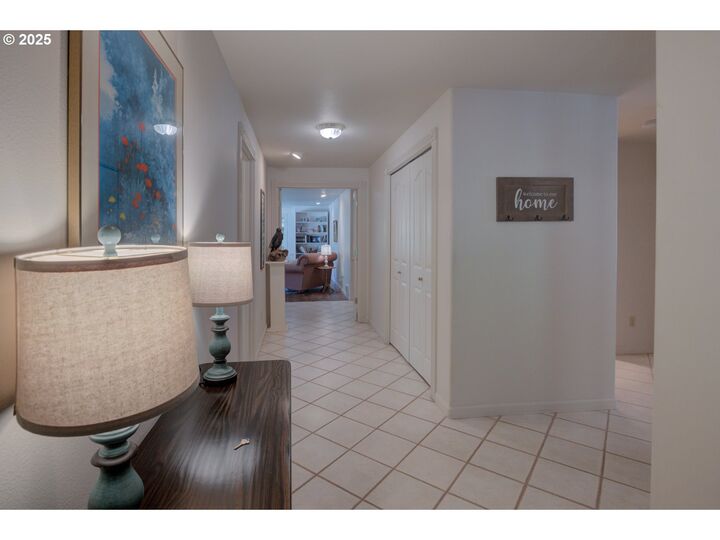 Property Photo:  87630 Woodmere E  OR 97439 