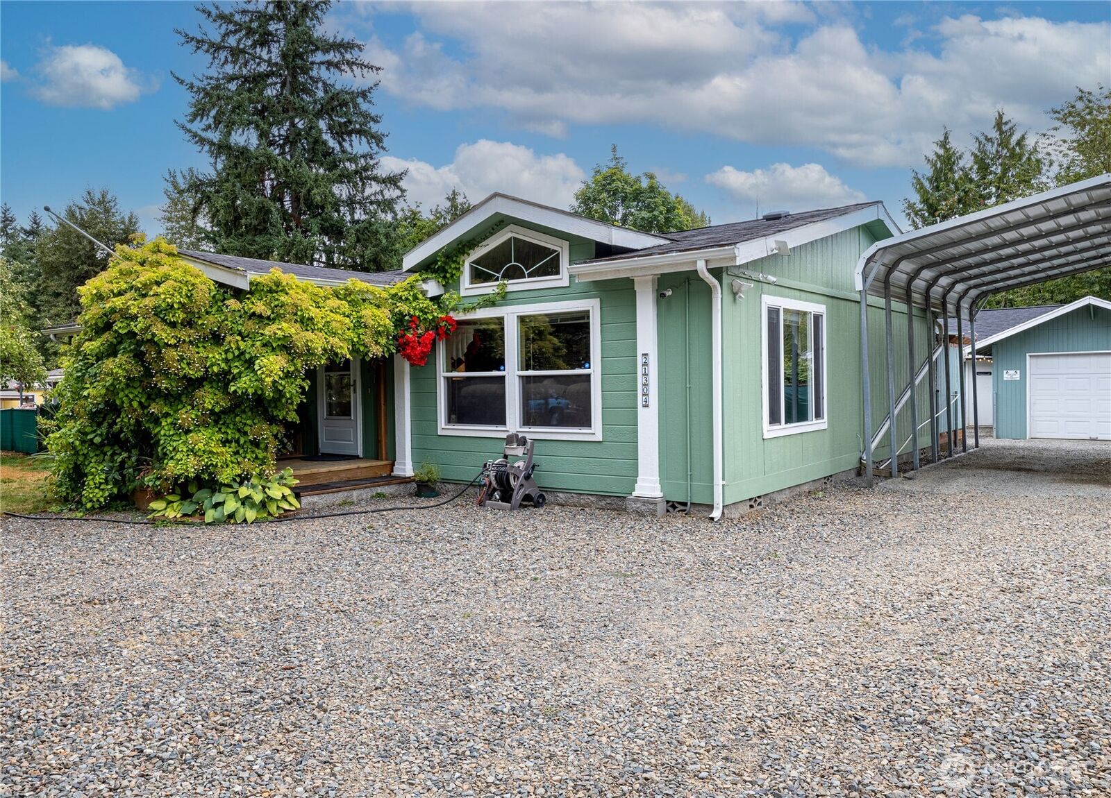 Property Photo: 21304 131st Street Ct E WA 98391