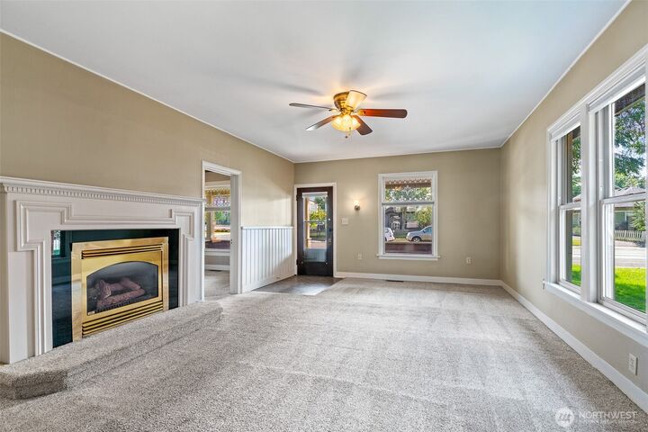 Property Photo:  201 S Ruby Street  WA 98926 