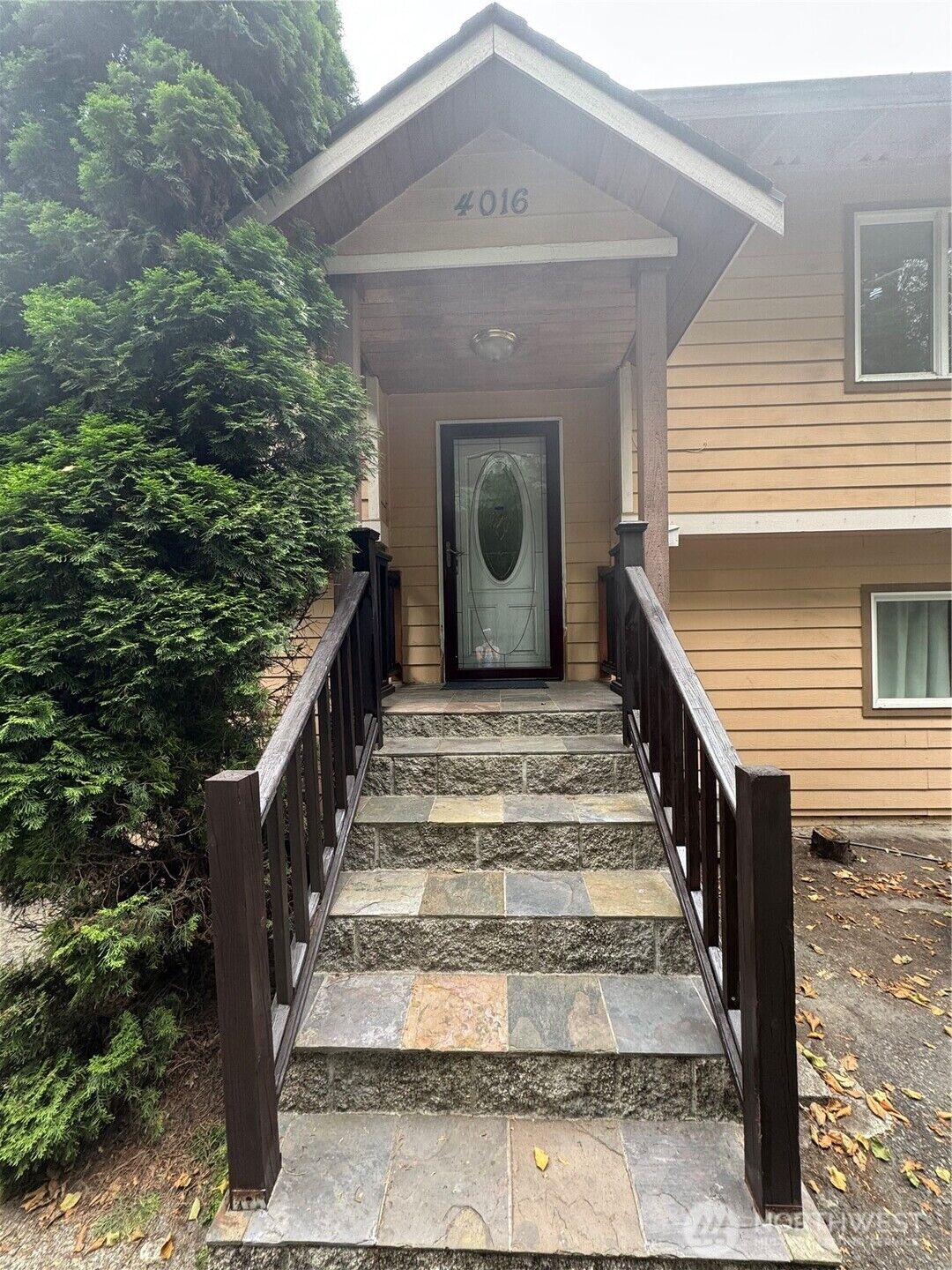 Property Photo: 4016 Burton Place W WA 98199