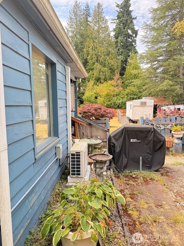 Property Photo: 8630 242nd Street SW WA 98026