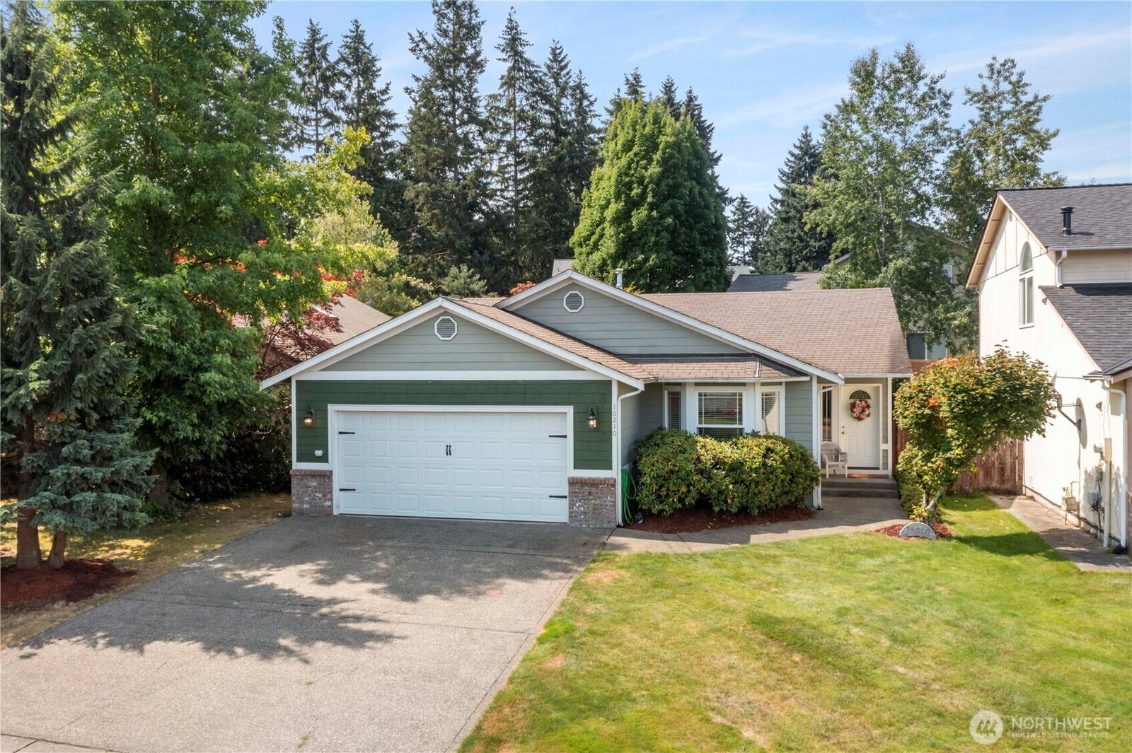 Property Photo: 16210 87th Avenue E WA 98375