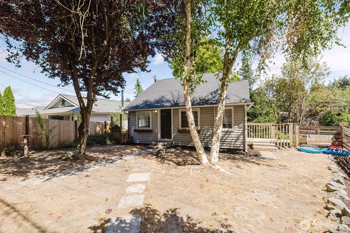 Property Photo: 626 Adele WA 98312