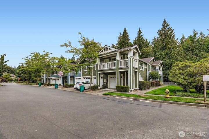 Property Photo: 10630 221st Lane NE 204 WA 98053