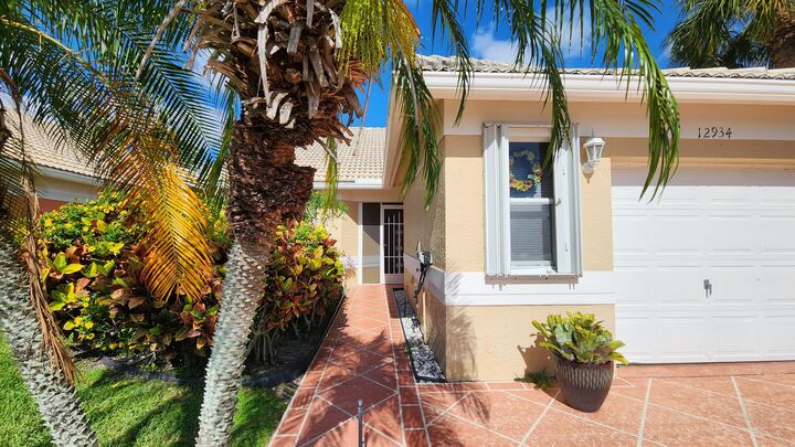 Property Photo: 12934 Hampton Lakes Circle FL 33436