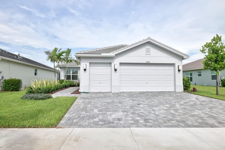 11886 SW Poseidon Way  Port Saint Lucie FL 34987 photo