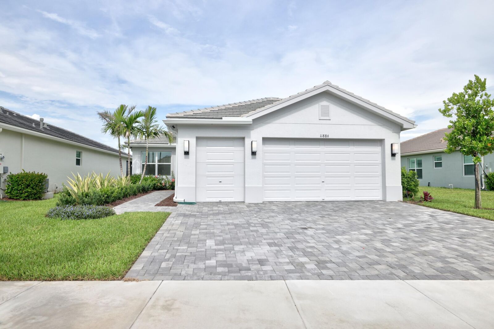 Property Photo: 11886 SW Poseidon Way FL 34987