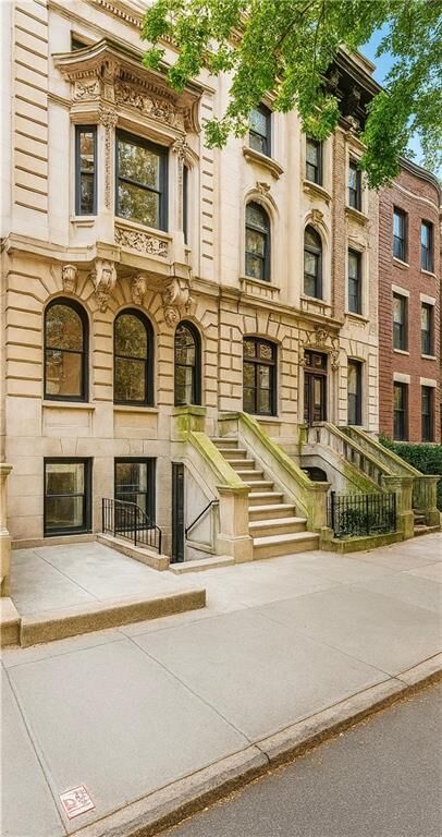 Property Photo: 123 8th Avenue NY 11215