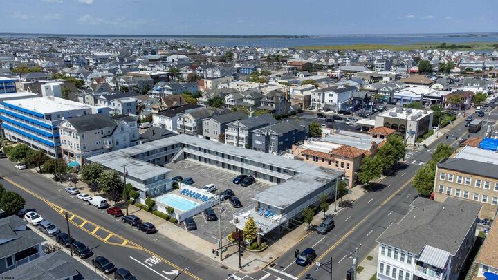 Property Photo:  900 Wesley Ave 210  NJ 08226 