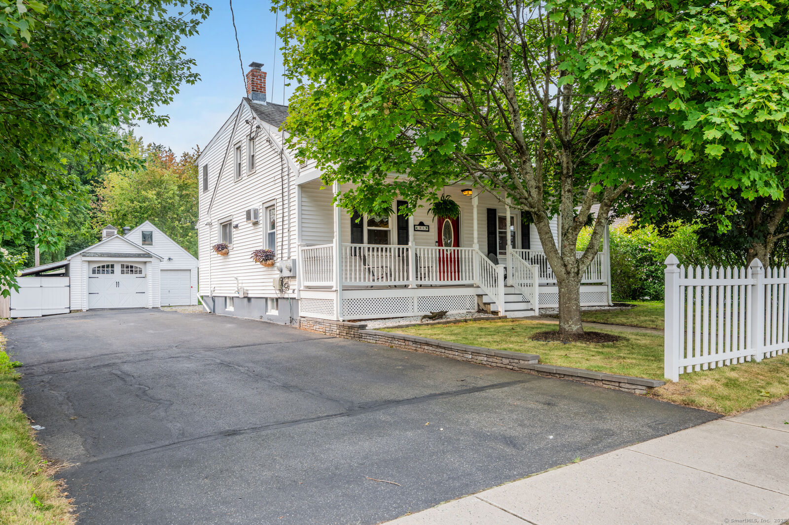 Property Photo:  35 New Lane  CT 06416 