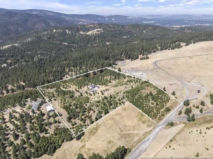 Property Photo:  8907 S Wild Hare Ln 8905 S Wild Hare Ln  WA 99023 