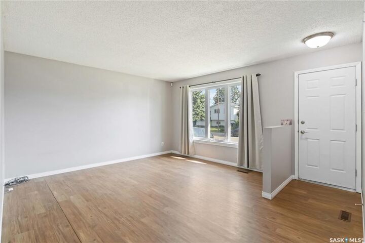 Property Photo:  134 Whelan Crescent  SK S7L 6V8 