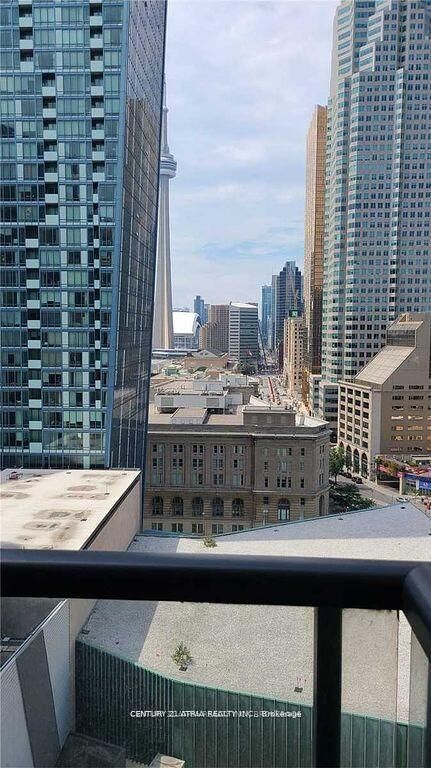Property Photo:  1 Scott Street 1805  ON M5E 1A1 