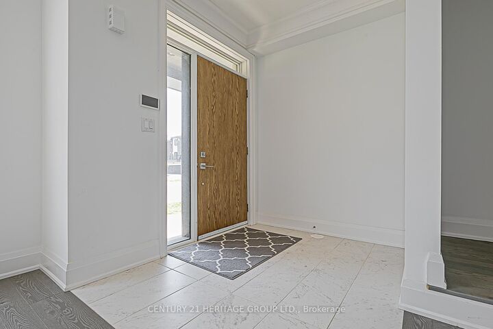 Photo de la propriété:  12 Active Road  ON L3T 0G2