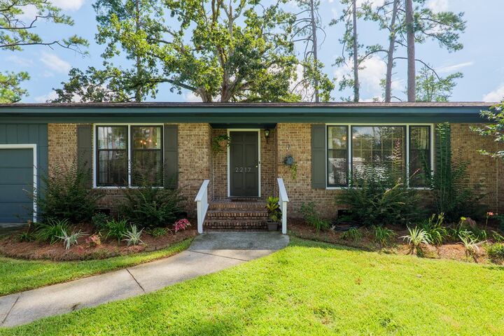 Property Photo:  2217 Brighton Place  GA 31602 